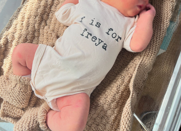 Personalized Baby Bodysuits: A Unique Gift Idea