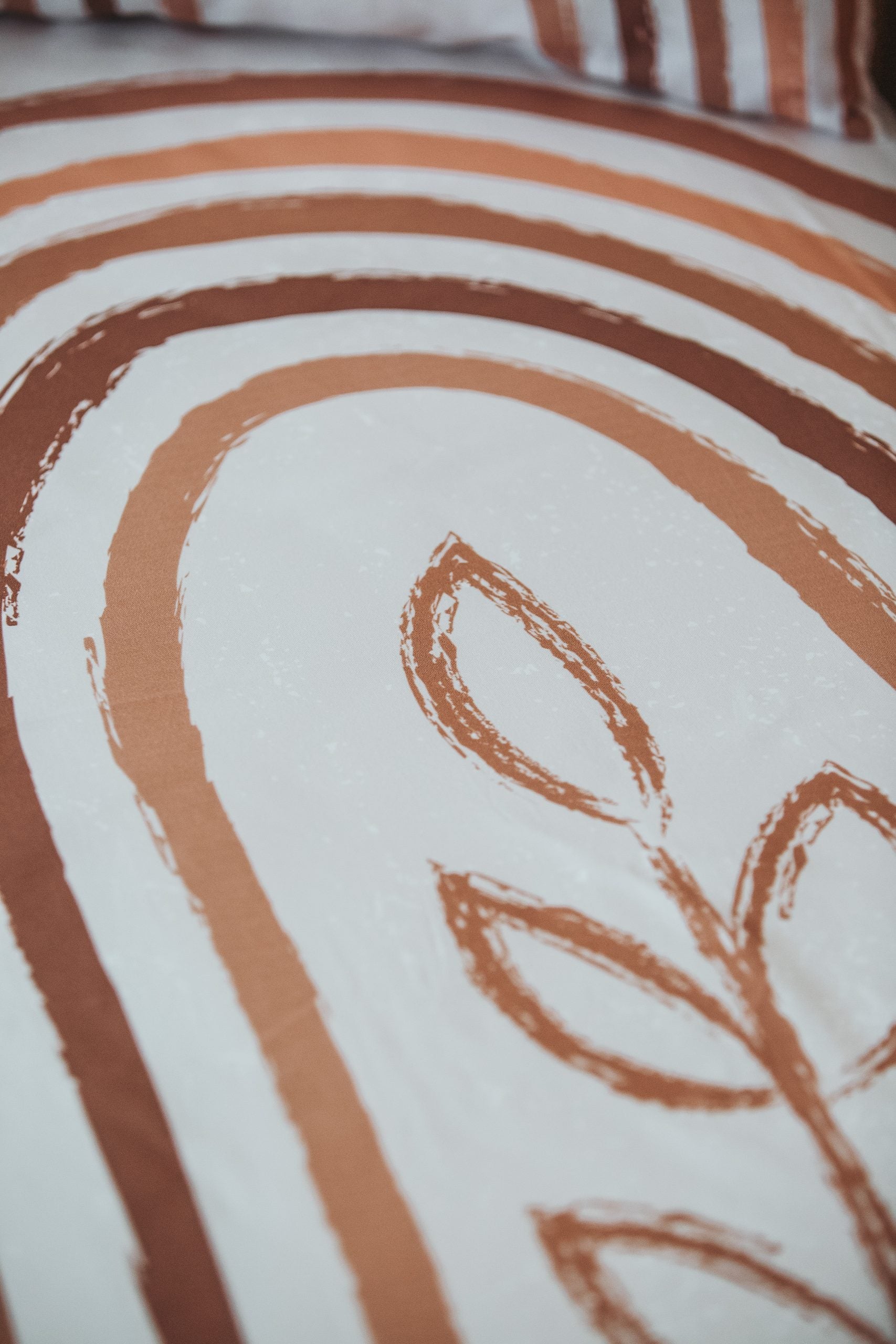 Rainbow Floral Fitted Crib Sheet - Blzandco