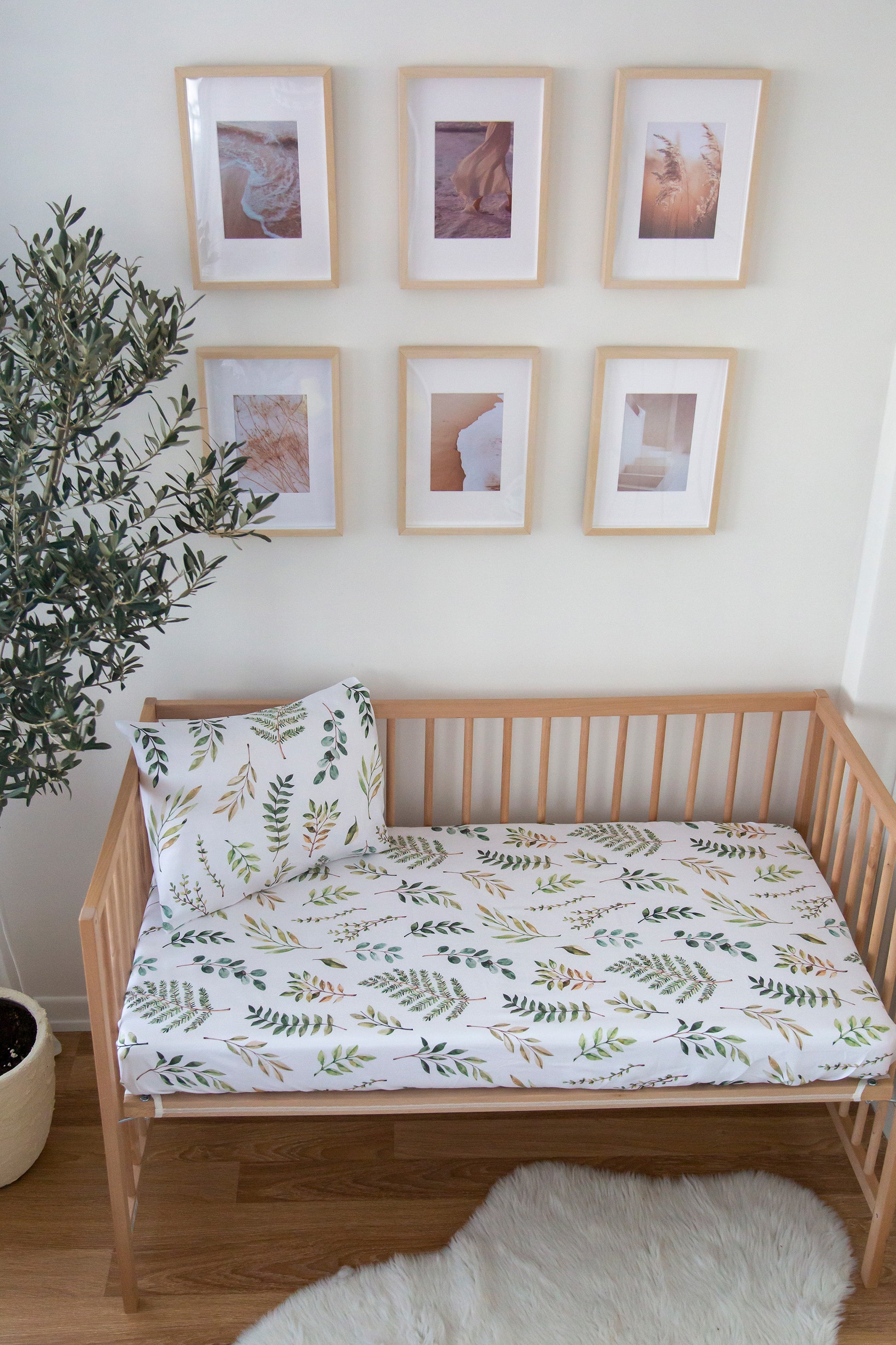 Naturel Leaf Forest Fitted Crib Sheet - Blzandco