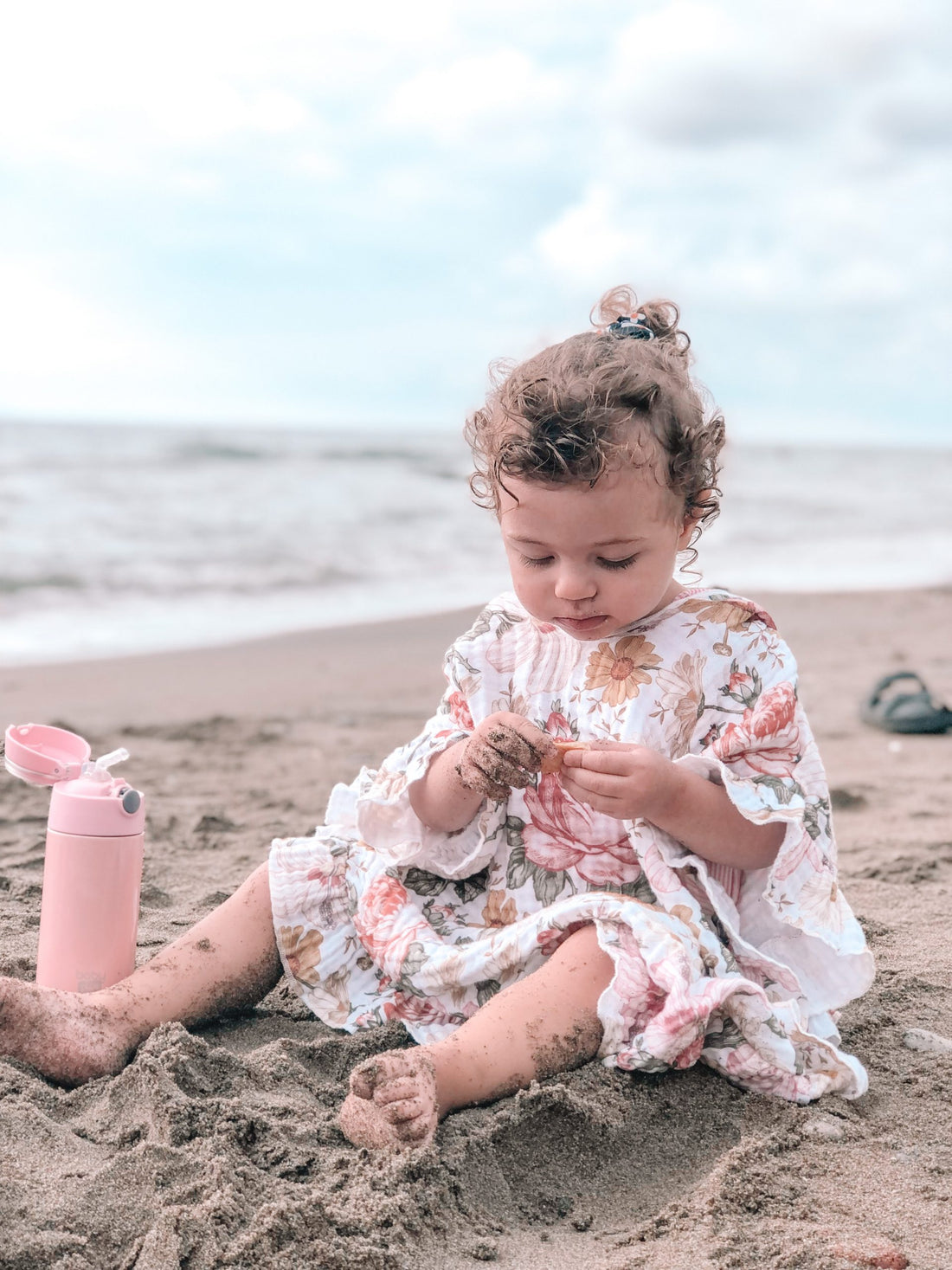 Hibiscus Vintage Rose Poncho With Ruffles - Blzandco