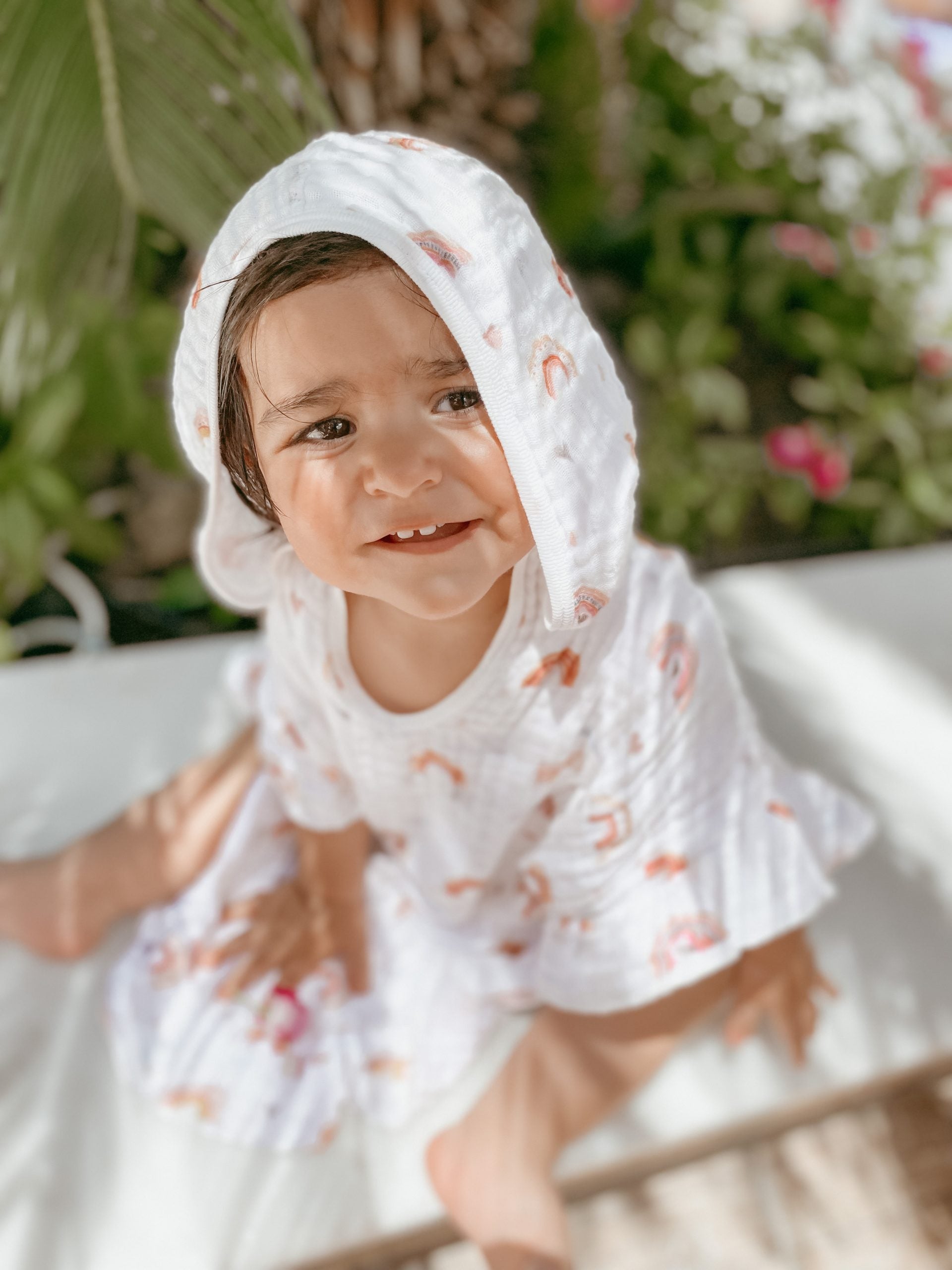 Rainbow Rose Poncho With Ruffles - Blzandco