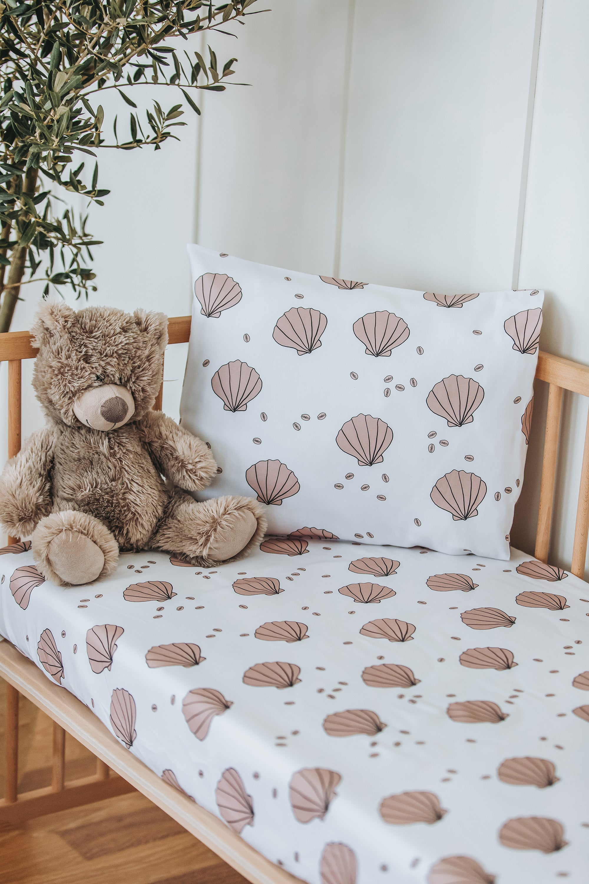 Seashell Fitted Crib Sheet