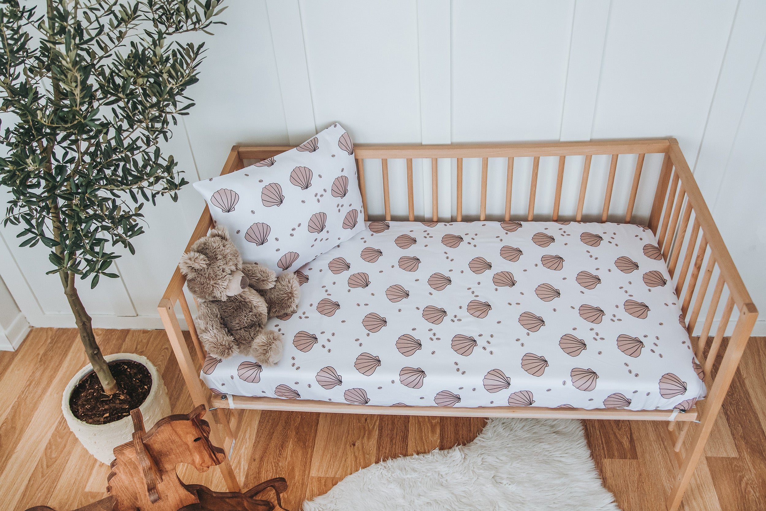 Seashell Fitted Crib Sheet