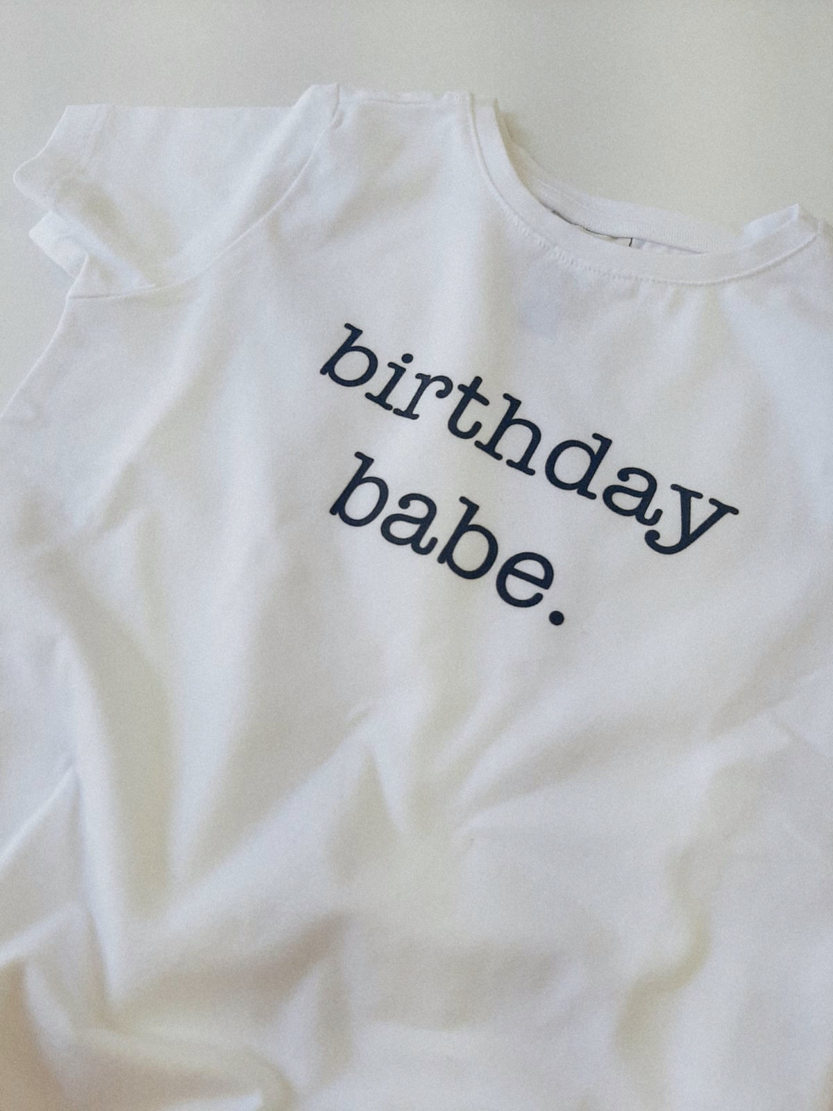 White Birthday Babe Tshirt - Blzandco