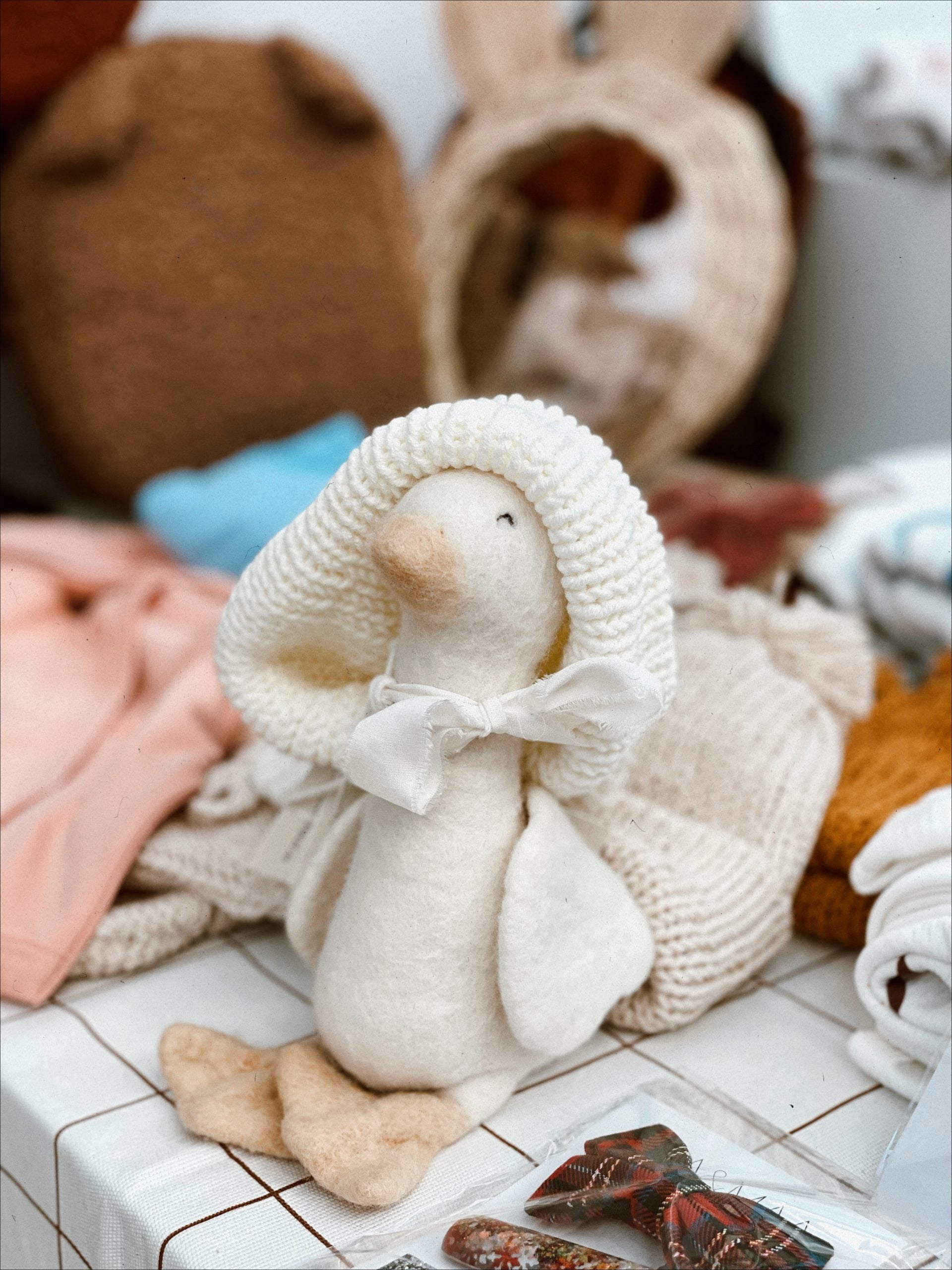 Handmade Knitted Beanie with PomPom and Baby Booties - Blzandco