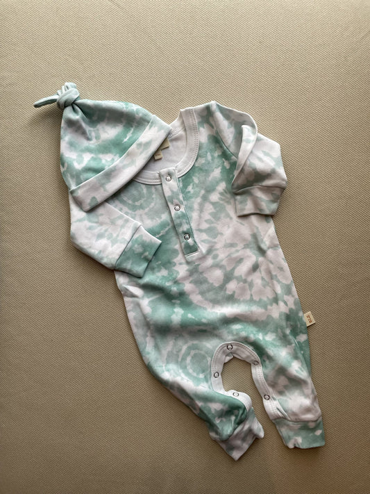 Green Batik Baby Bodysuit &amp; Hat - Blzandco