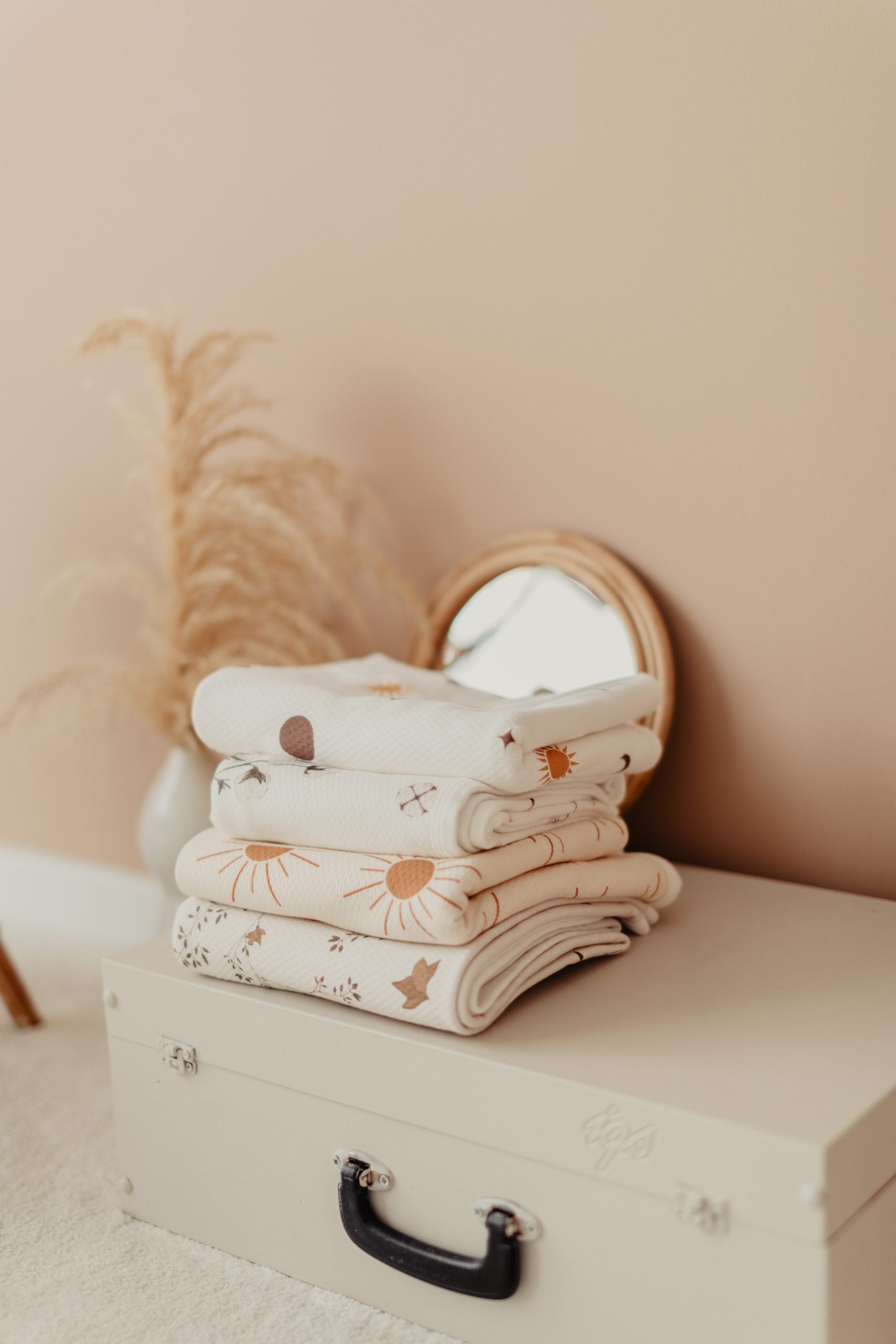 Moon and Sun Baby Blanket and Hat - Blzandco