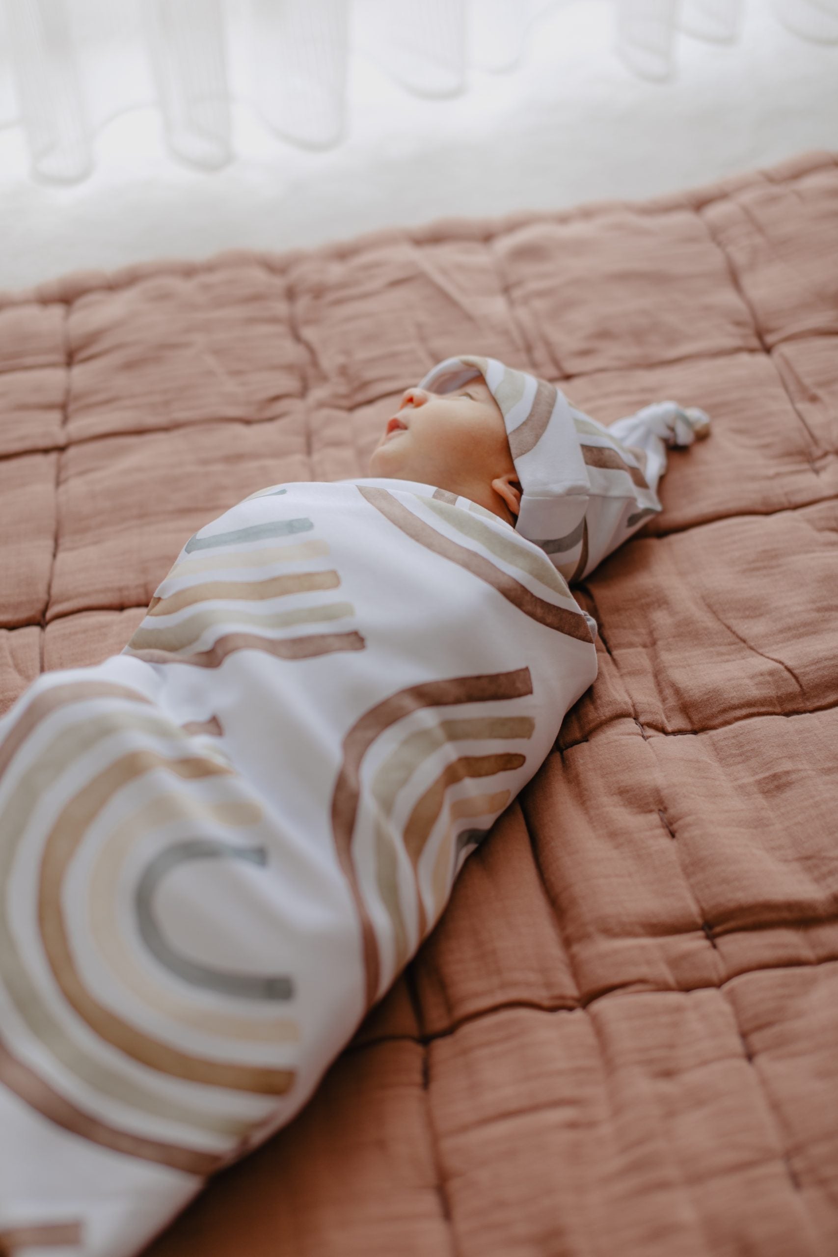 Watercolor Rainbow Baby Blanket &amp; Hat - Blzandco
