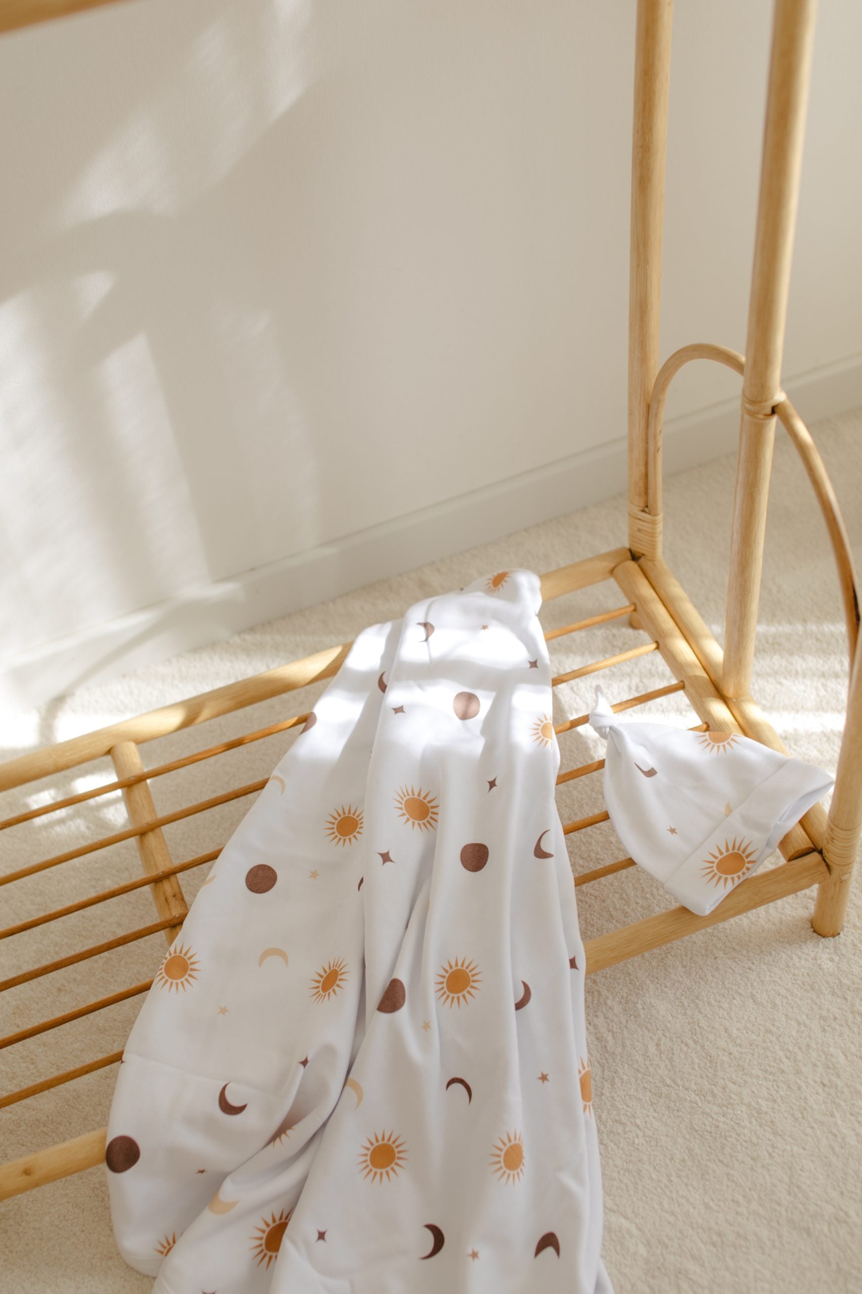 Moon and Sun Baby Blanket and Hat - Blzandco