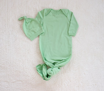Green Knotted Gown and Sleepwear for Baby Boy and Baby Girl with Hat - Blzandco